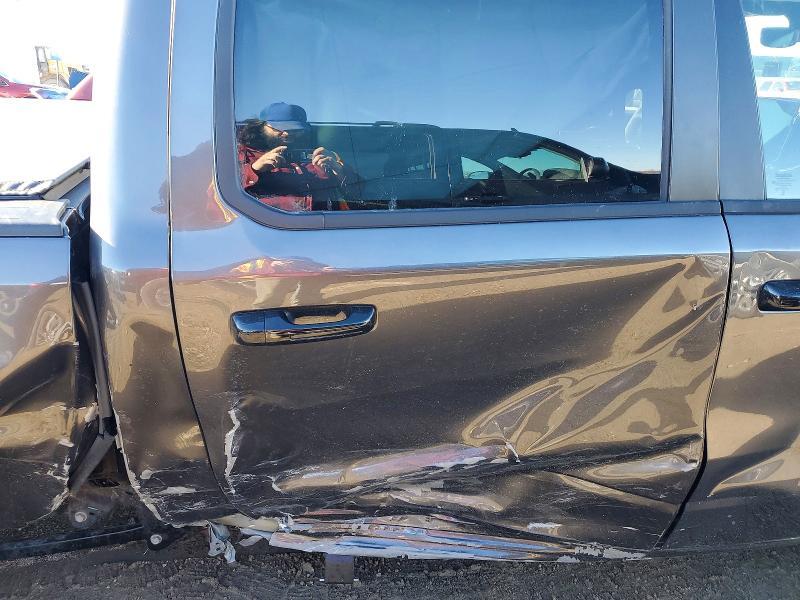 2025 Ram Trucks 1500 Laramie