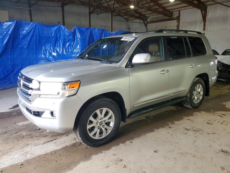2016 Toyota Land Cruiser Base