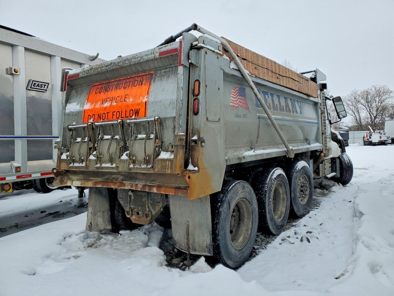 2019 Volv O VHD Dump Truck