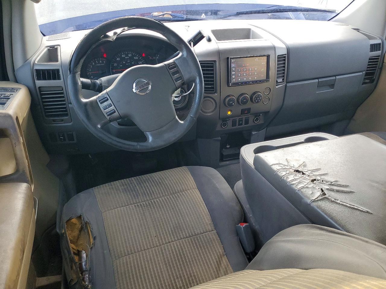 2004 Nissan Titan XE