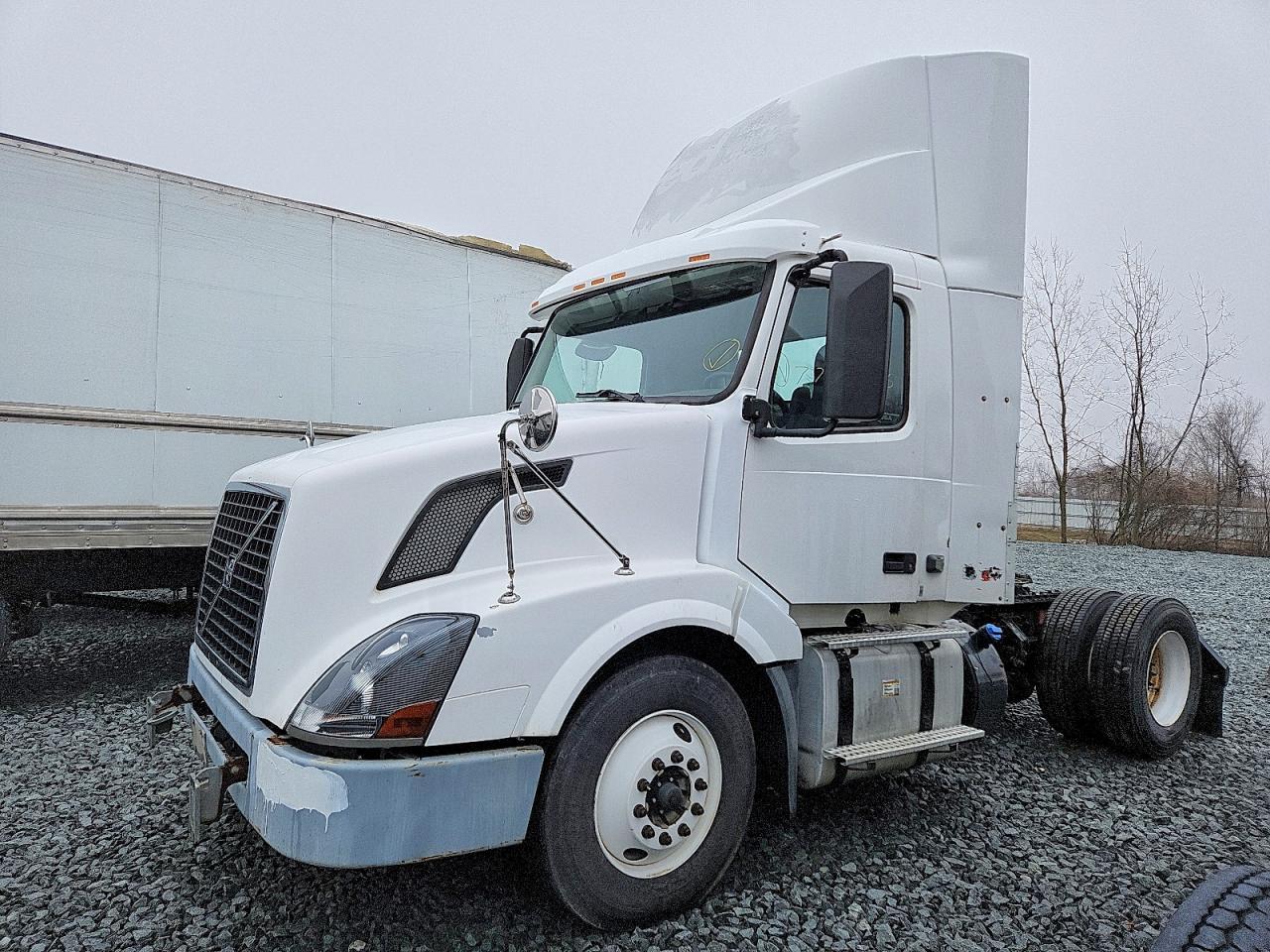2017 Volvo VNL Semi Truck