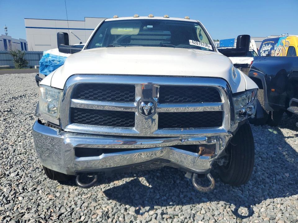 2017 Dodge RAM 5500 Flatbed Truck