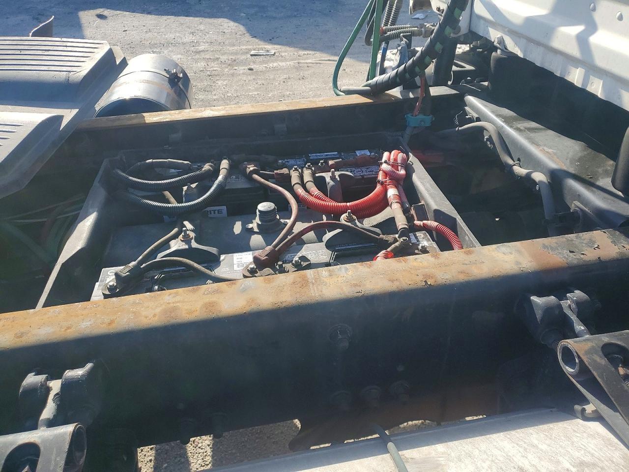 2015 Freigliner 2015 Freightliner Cascadia Semi Truck