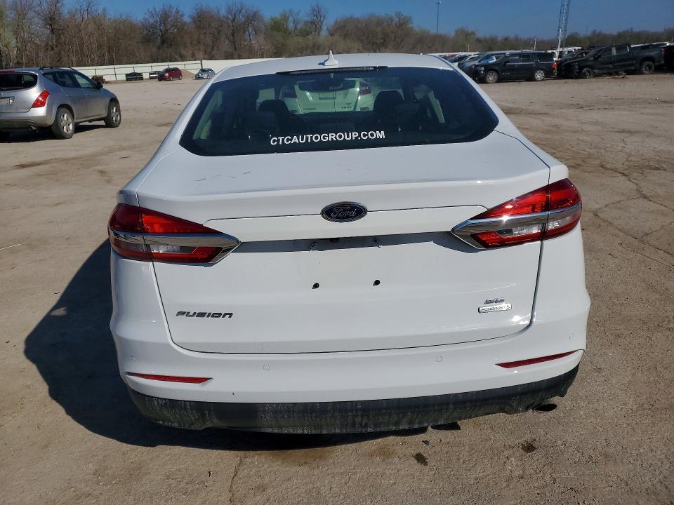 2020 Ford Fusion se