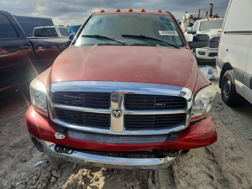 2006 Dodge RAM Flatbed Truck