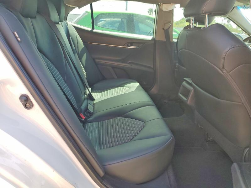 2020 Toyota Camry se Nightshade