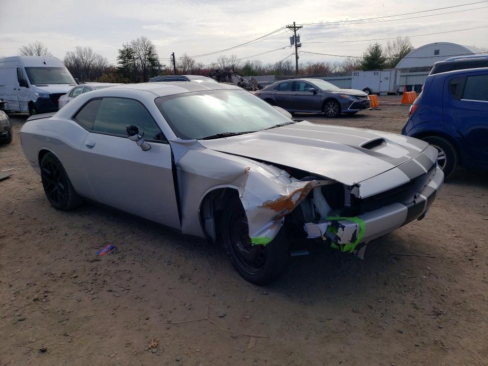 2021 Dodge Challenger r