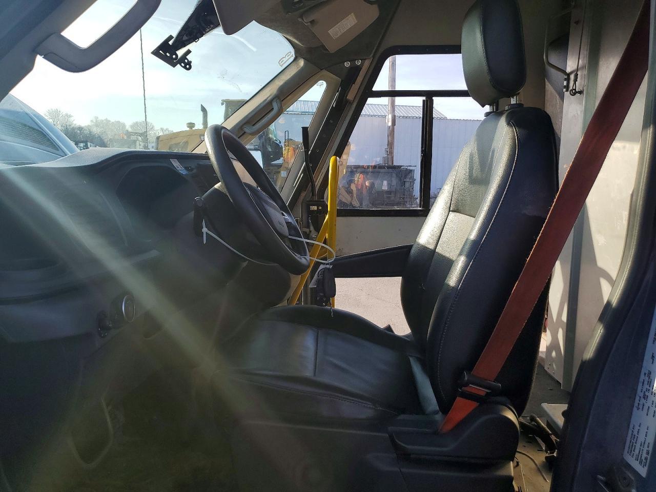 2021 Ford Transit Delivery Truck