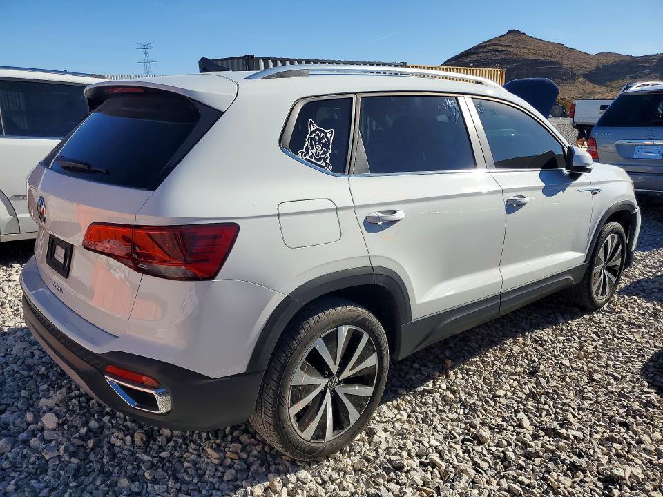 2023 Volkswagen Taos se
