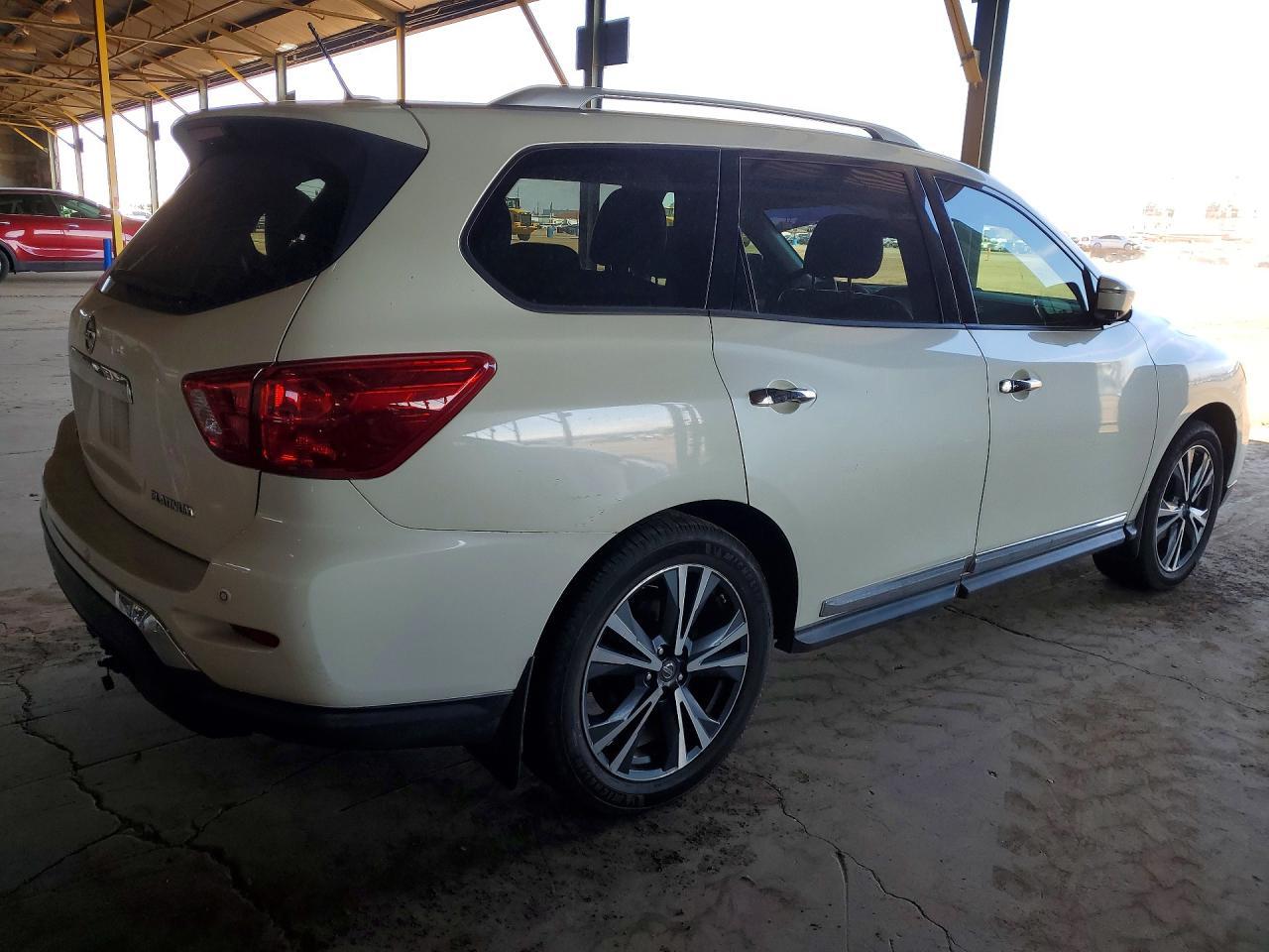 2018 Nissan Pathfinder Platinum