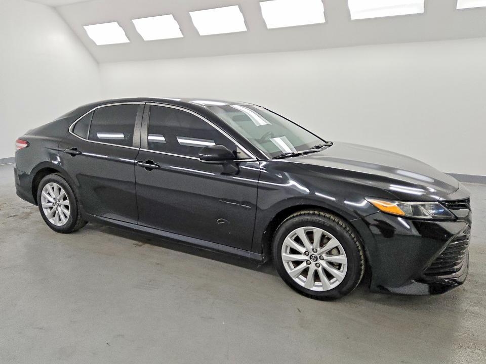 2019 Toyota Camry le