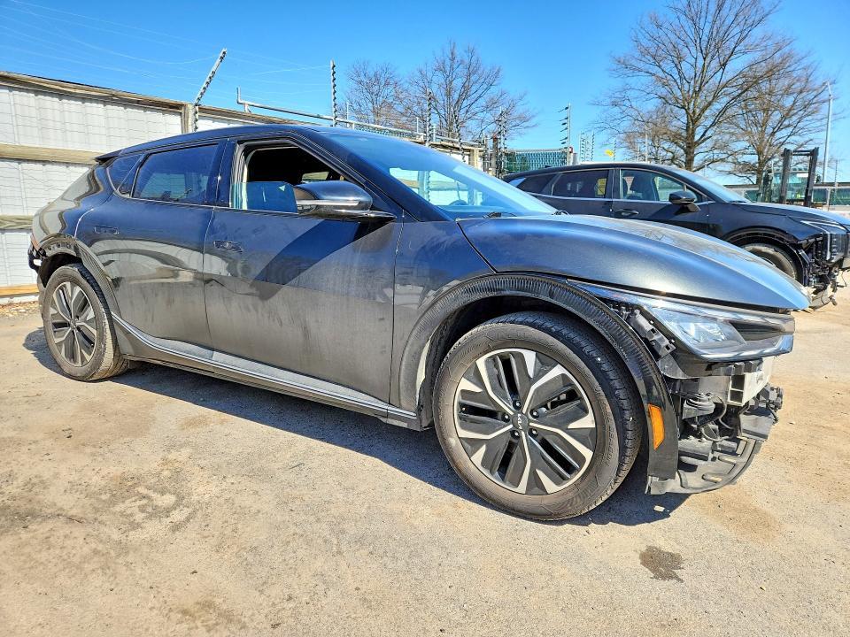 2023 KIA EV6 Wind