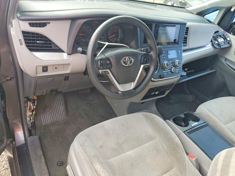 2017 Toyota Sienna le