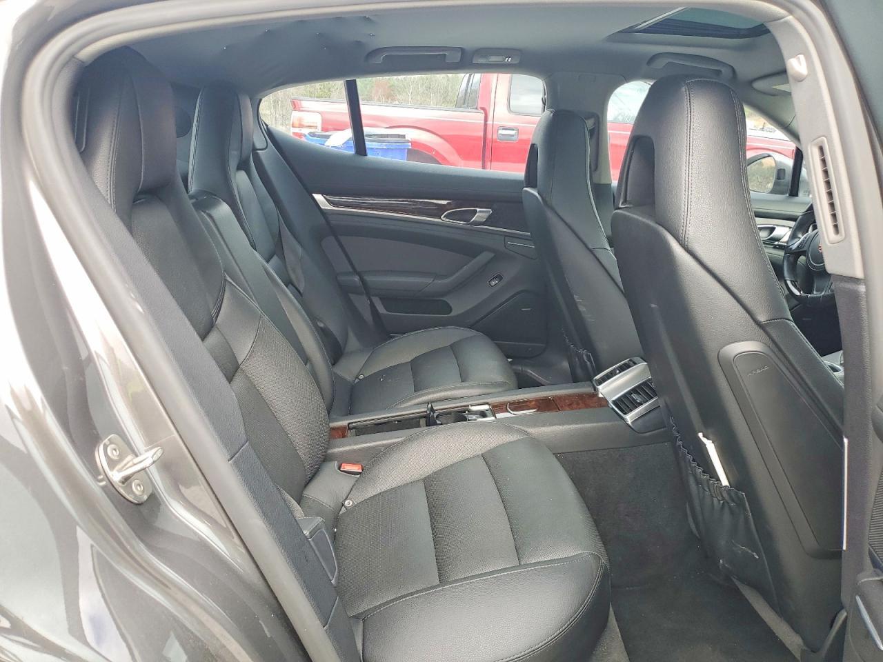 2014 Porsche Panamera 2