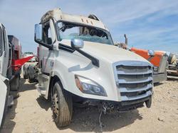 Salvage trucks for sale at Grand Prairie, TX auction: 2021 Freigliner 2021 Freightliner Cascadia-Semi Truck