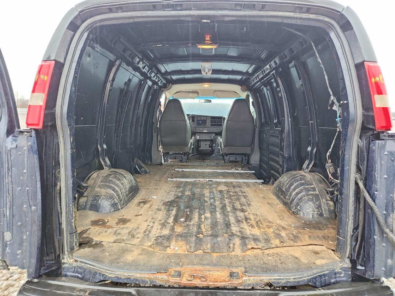 2008 GMC Savana 3500 Delivery Van