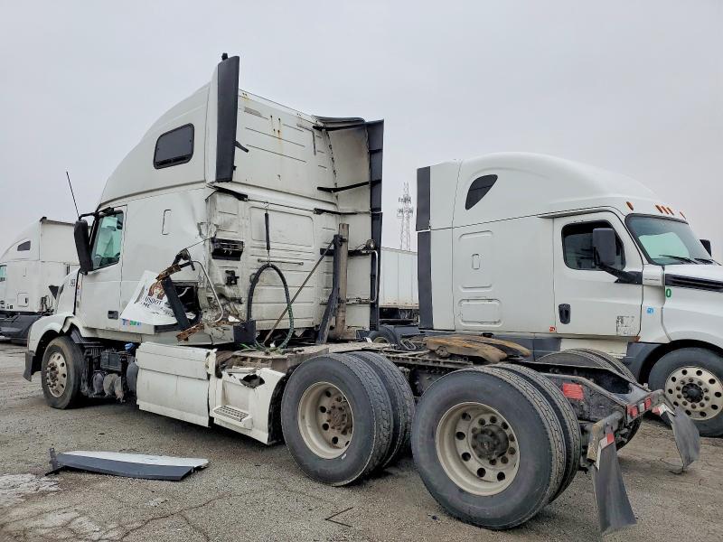 2016 Volvo VNL Semi Truck