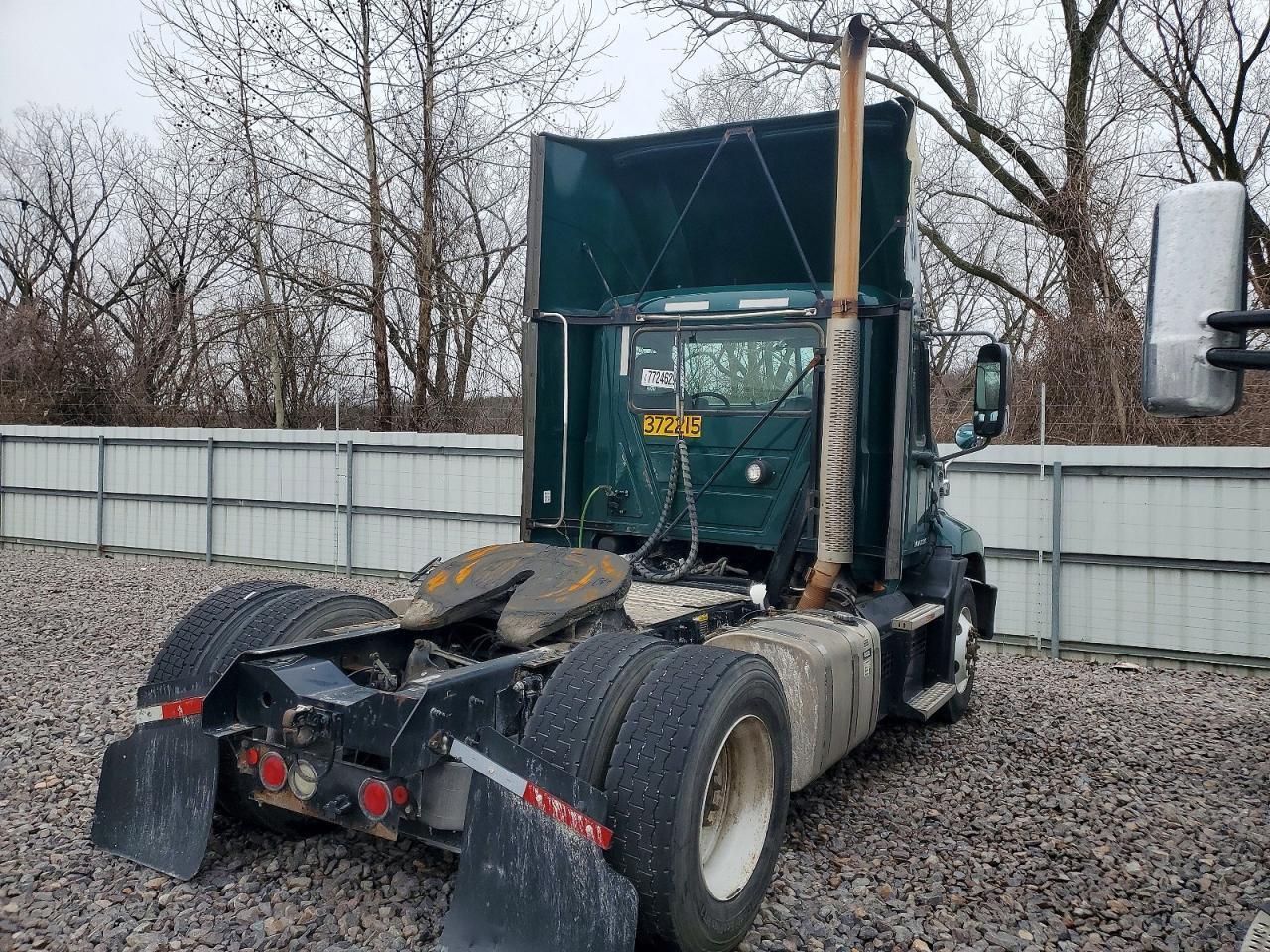 2018 Mack CXU613 Semi Truck