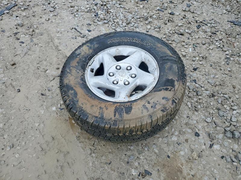 2004 Toyota Tundra SR5