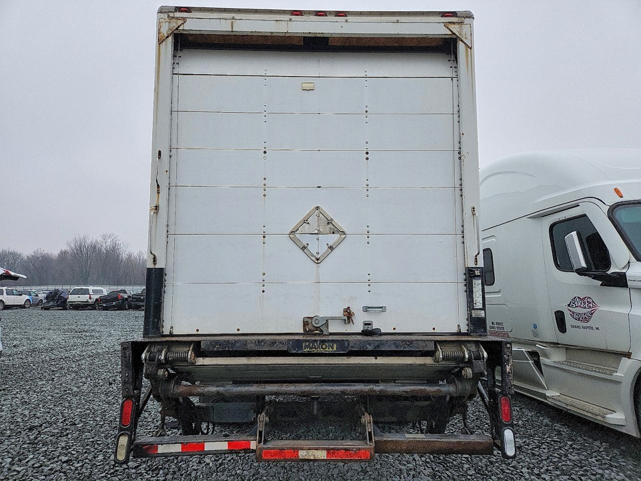 2006 GMC T-SERIES BOX Truck