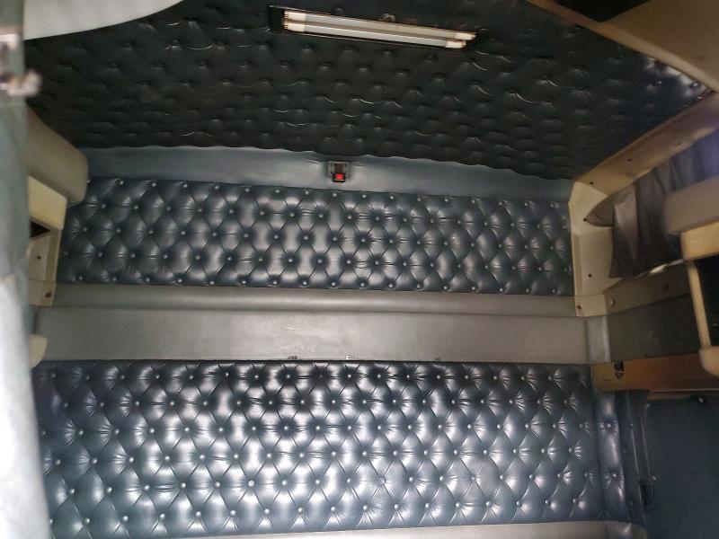 2000 Kenworth W900 Semi Truck