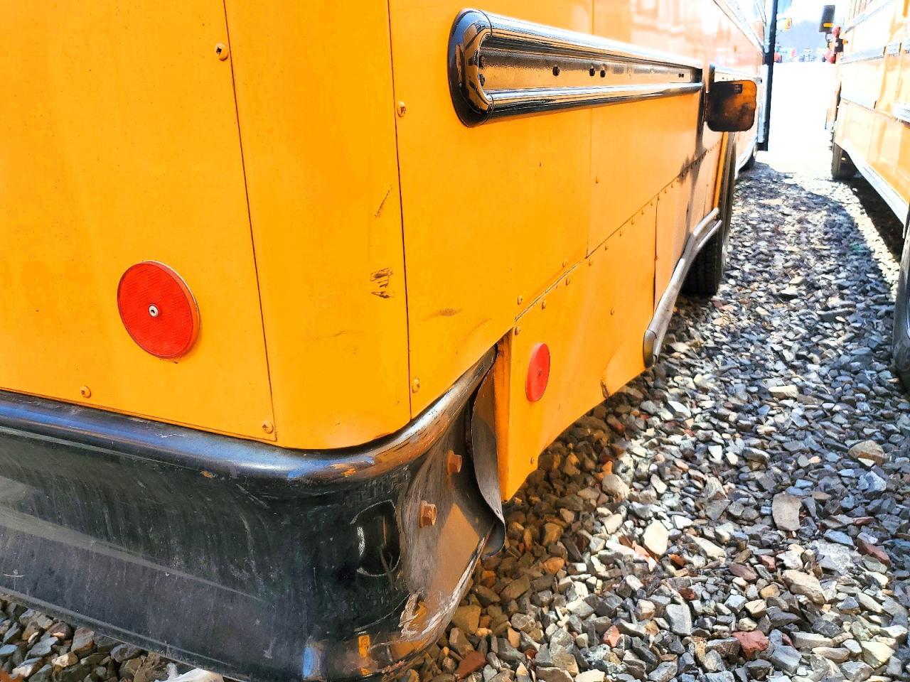 2012 Freigliner 2012 Thomas SAF-T-LINER C2-School Bus