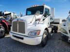 2015 Kenworth T330 Semi Truck
