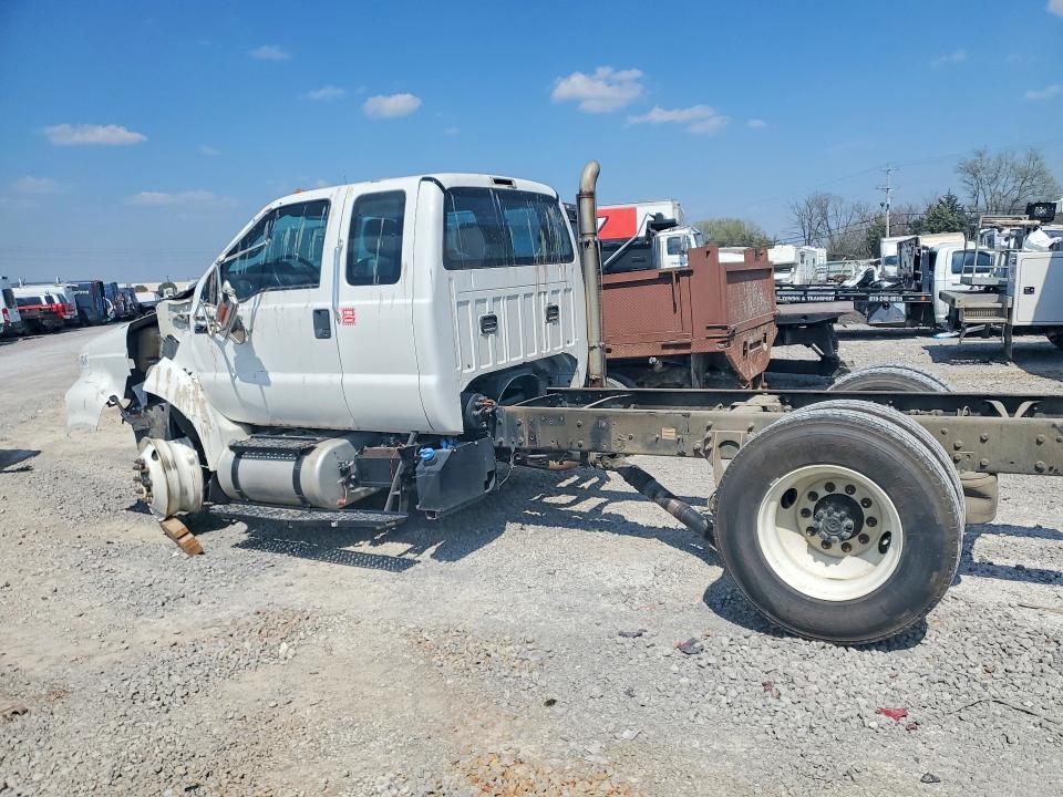2015 Ford F750 Super Duty Truck Cab AND Chassis