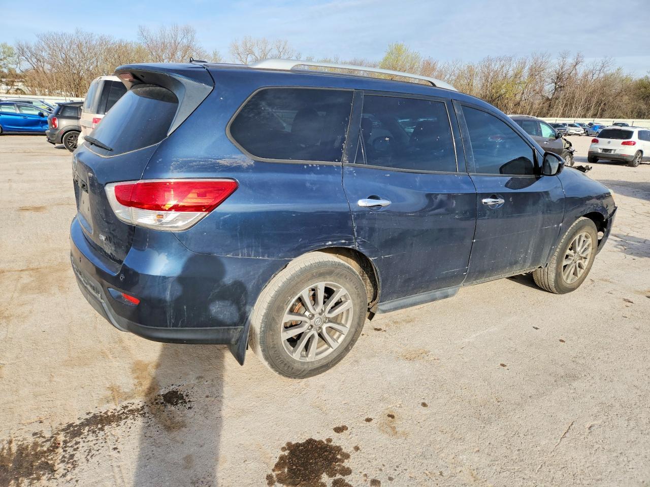 2015 Nissan Pathfinder sv