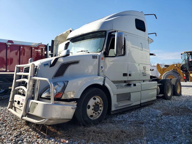 2014 Volvo VN VNL