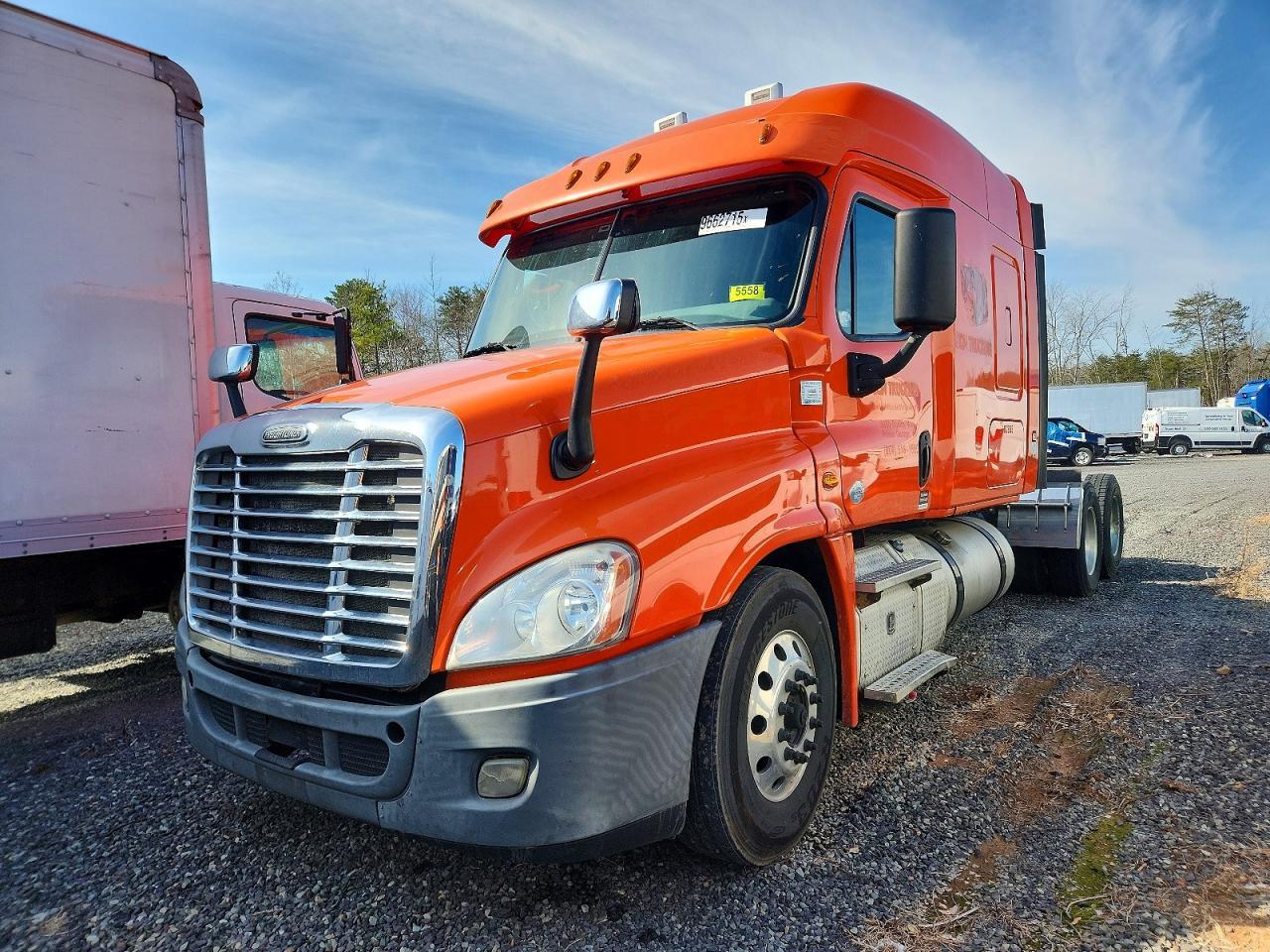 2018 Freigliner 2018 Freightliner Cascadia 125 Semi Truck