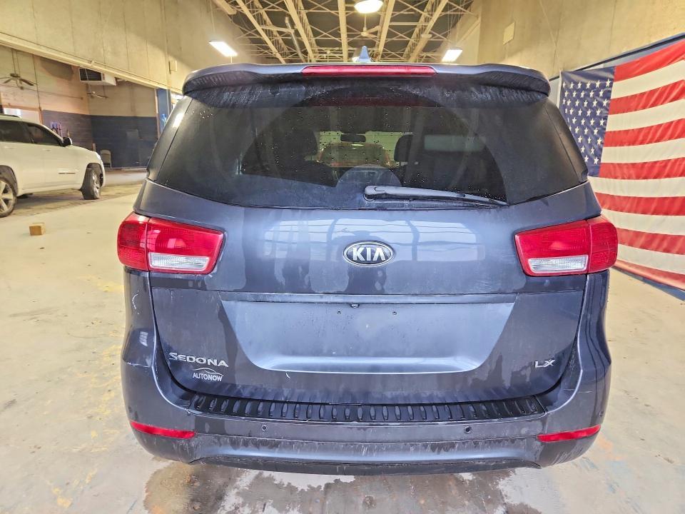 2018 KIA Sedona lx