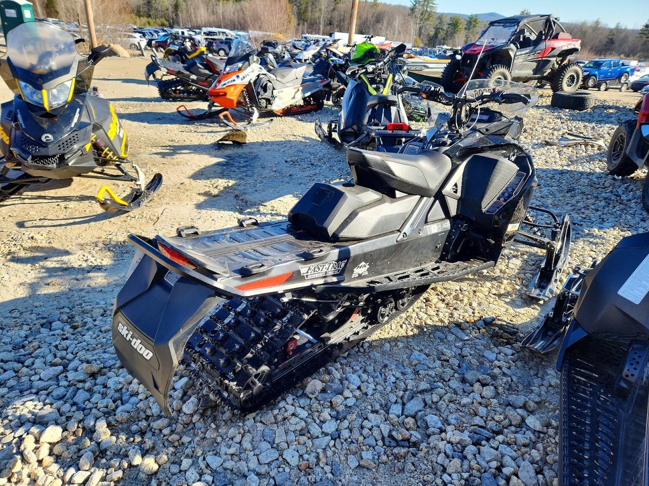 2023 Skidoo Snowmobile
