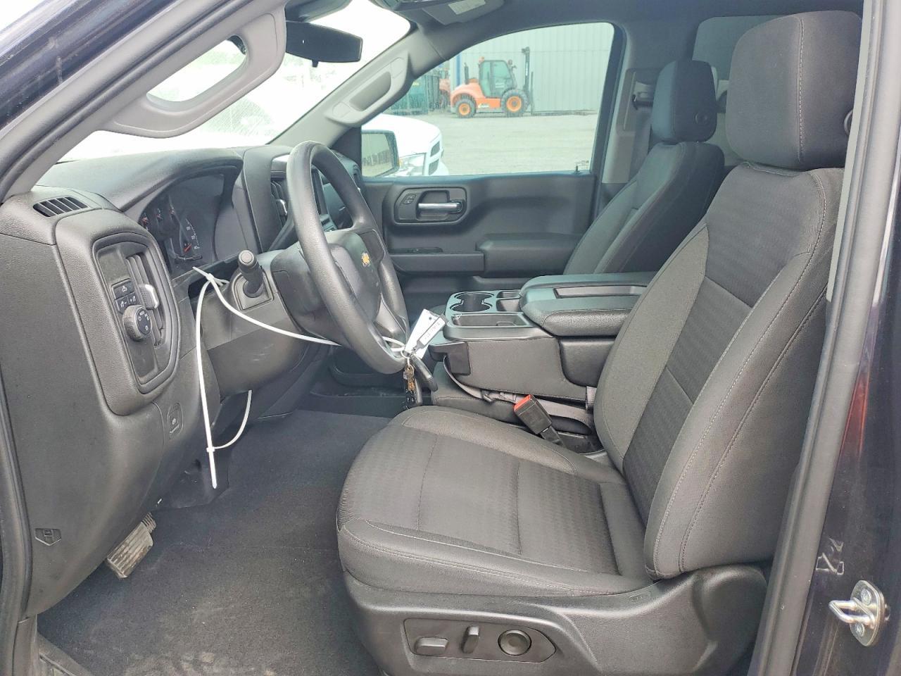 2022 Chevrolet Silverado C1500 Custom