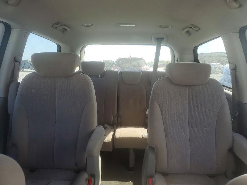 2010 KIA Sedona Base