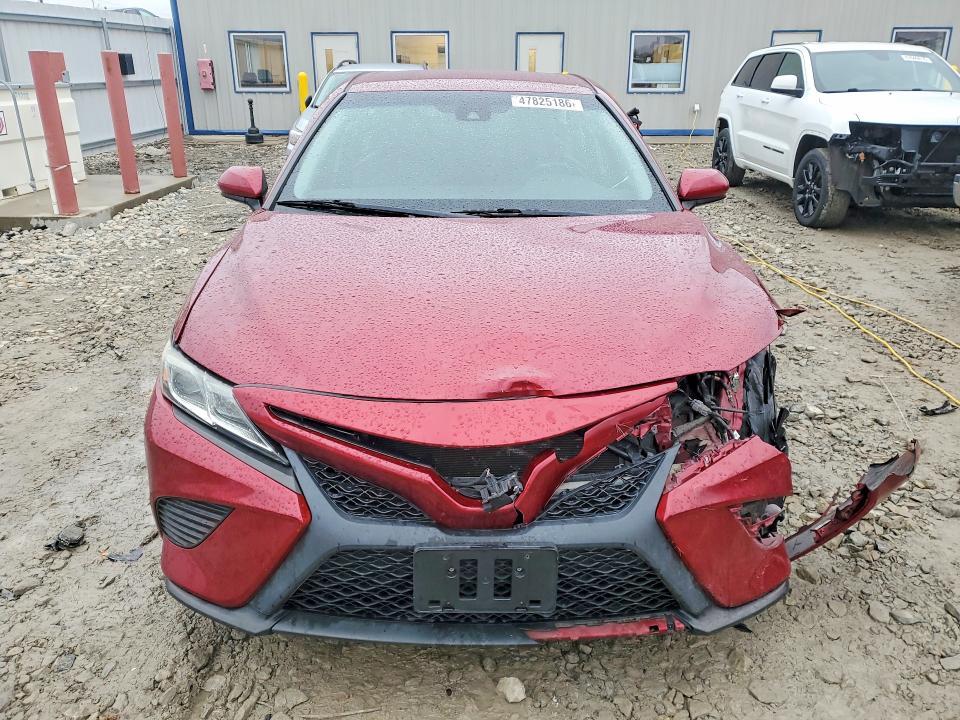 2018 Toyota Camry se