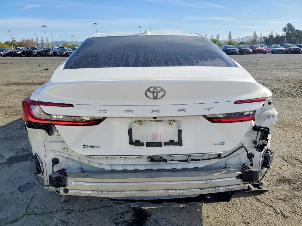 2025 Toyota Camry le