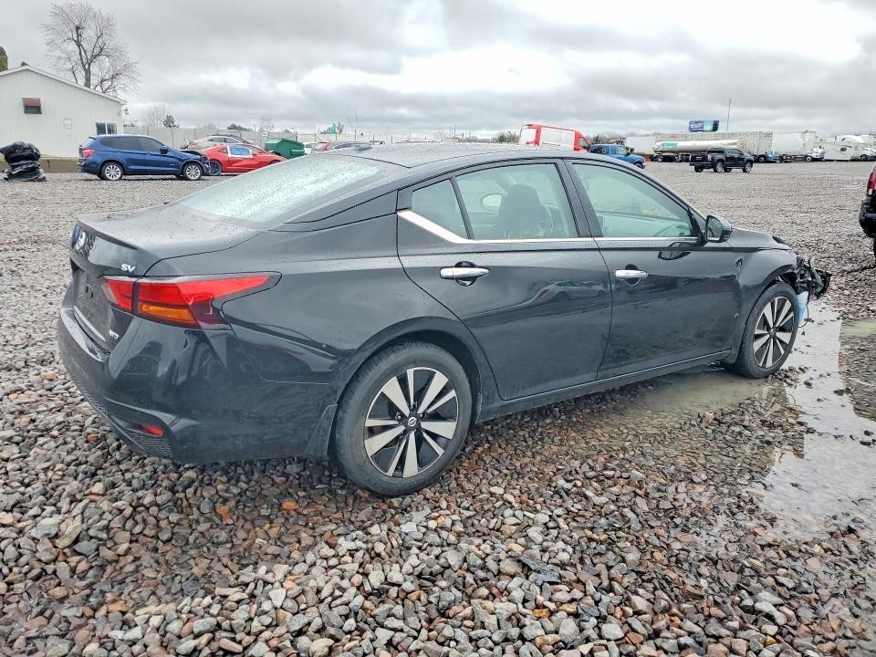 2019 Niss Altima 2.5 sv
