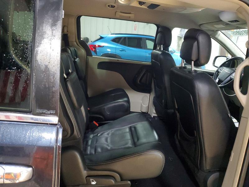 2014 Chrysler Town & Country Touring l