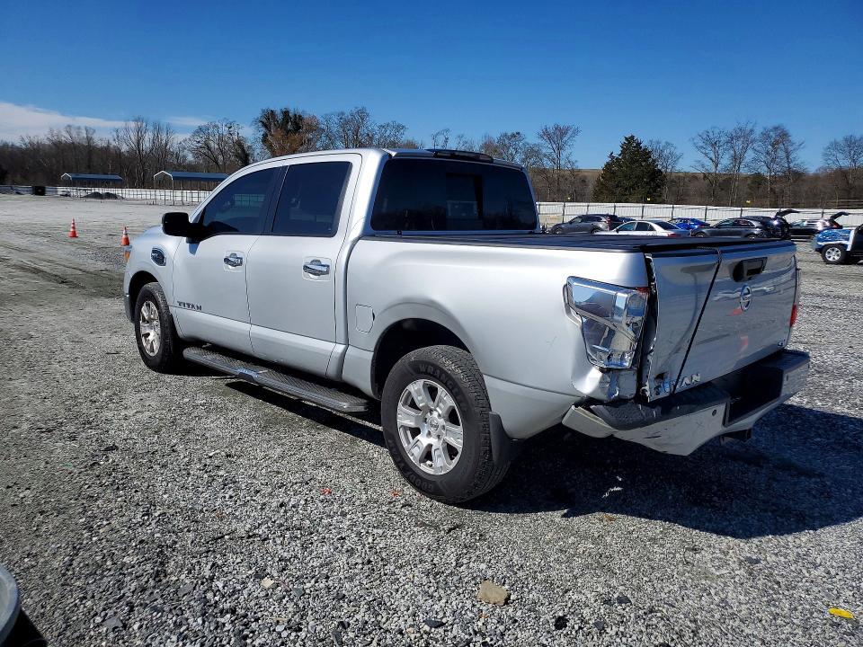 2017 Nissan Titan SV
