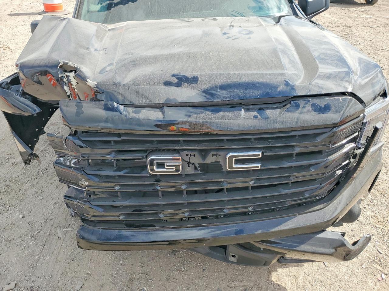 2025 GMC Sierra C1500 Elevation