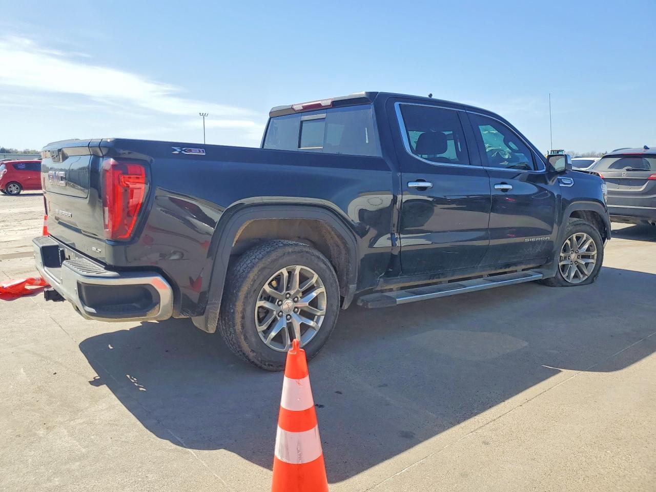 2021 GMC Sierra K1500 SLT