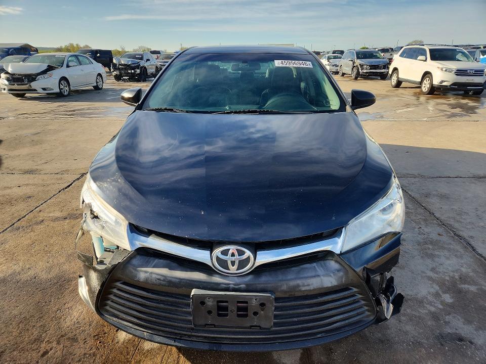 2016 Toyota Camry le