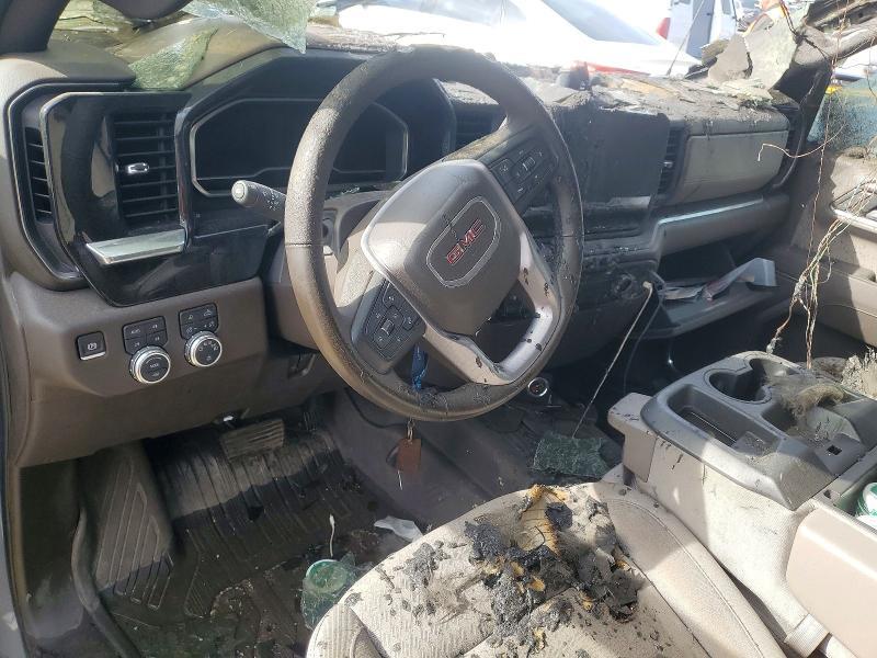 2025 GMC Sierra K1500 SLE