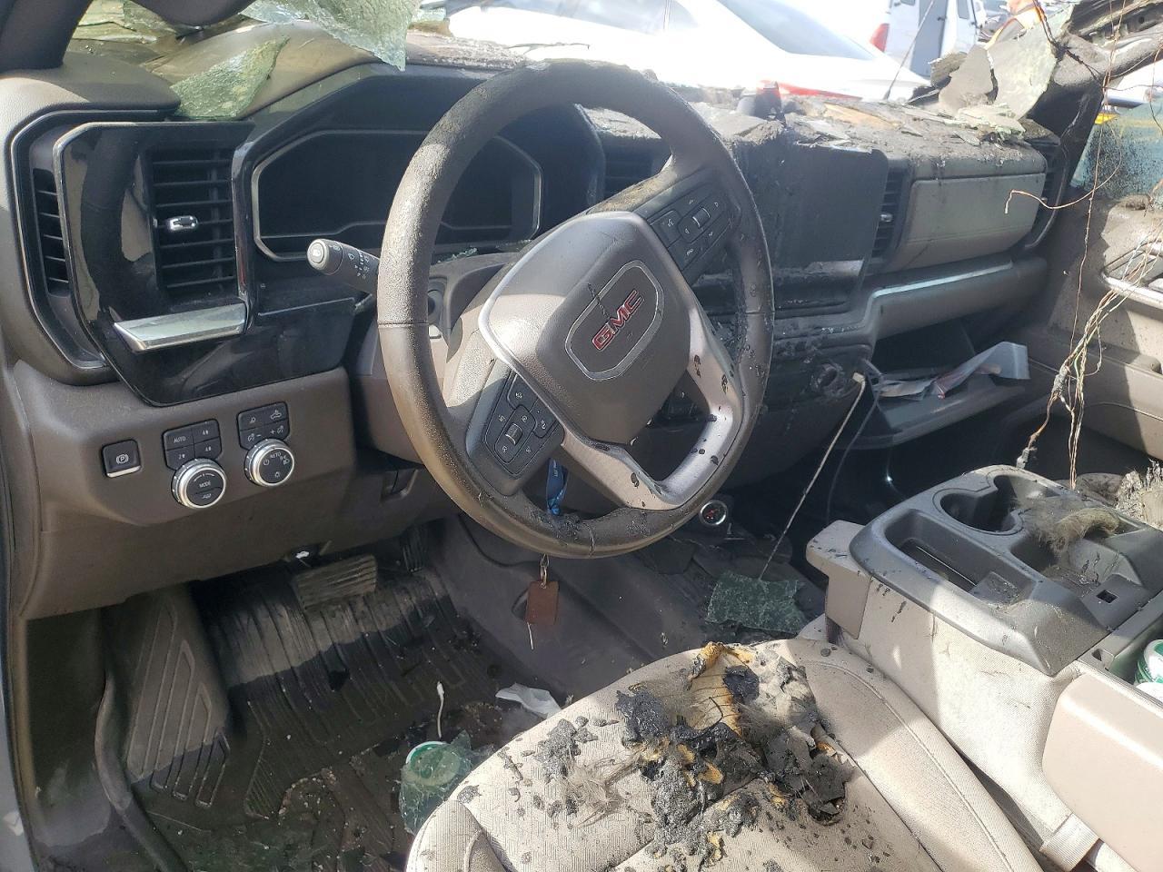 2025 GMC Sierra K1500 SLE