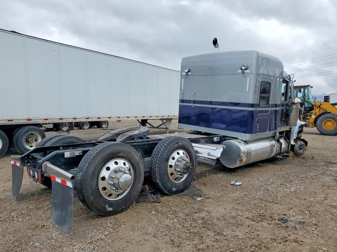 2022 Kenworth W900 Semi Truck
