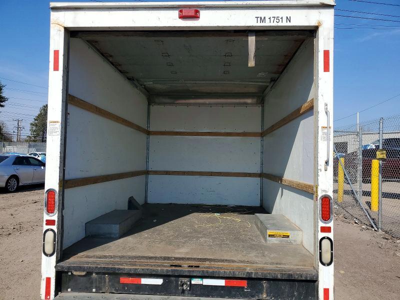 2011 GMC Savana BOX Truck