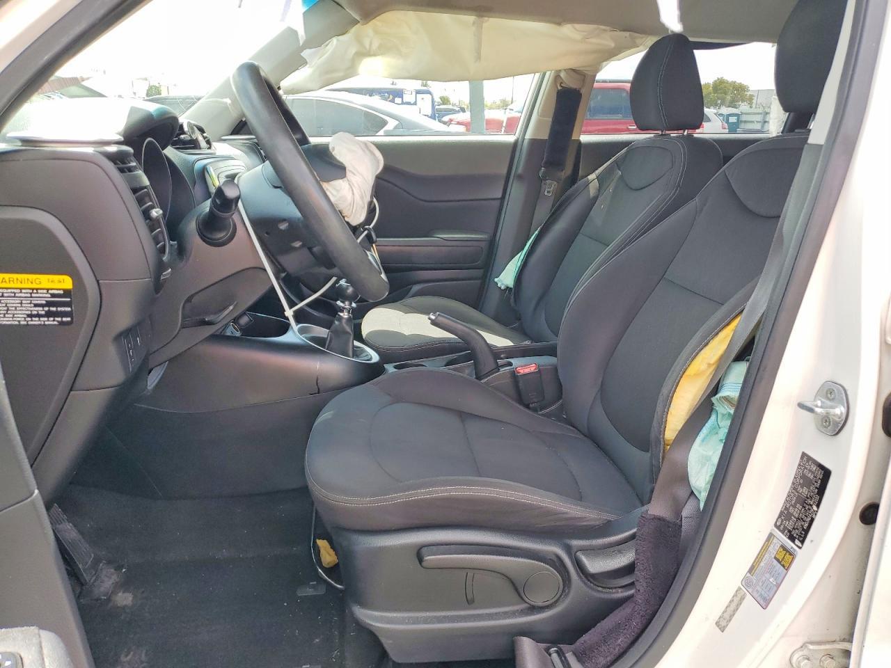 2015 KIA Soul Base