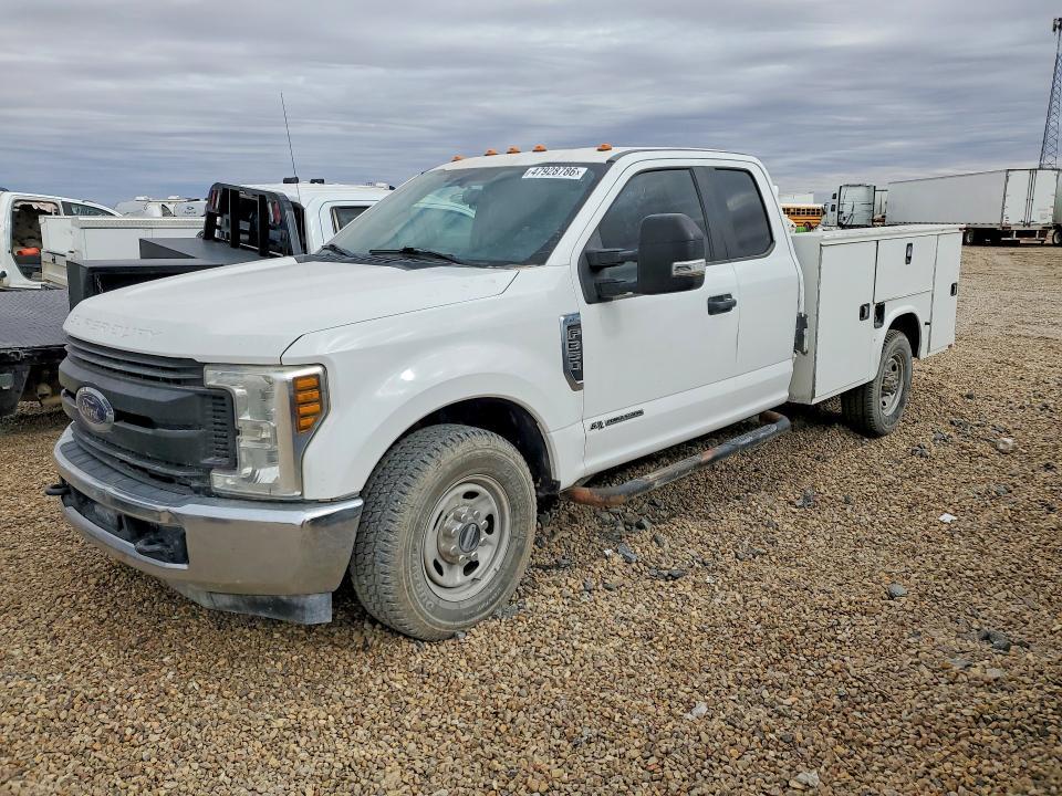 2019 Ford F350 Super Duty Utility / Service Truck
