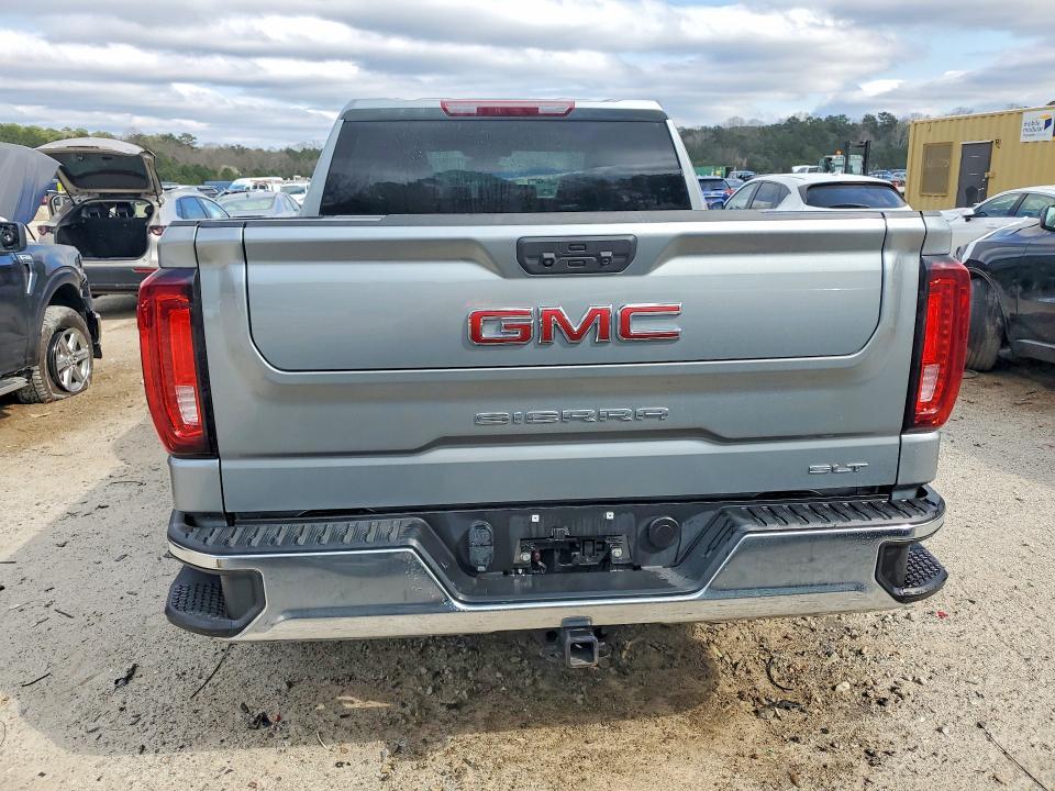 2025 GMC Sierra K1500 SLT